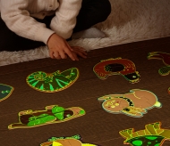 Puzzle geanta cadou 89 piese efect luminos DINOZAURI 4+ ani Deli